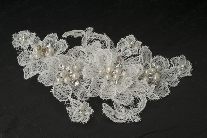 Lace and Pearl Clip